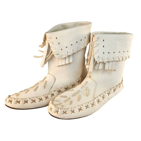 8.5 M Ankle Moccasins 9 West Womens Leather Fringe Boots Ivory 1980s style - Picture 1 of 15